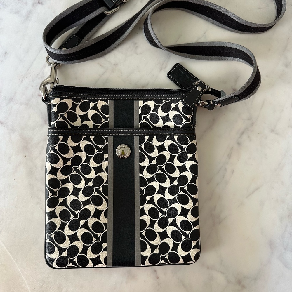 Coach crossbody monogram bag